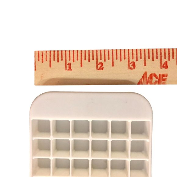 Mini Ice Cubes Tray Set of 2 Used White Plastic - Picture 4 of 5